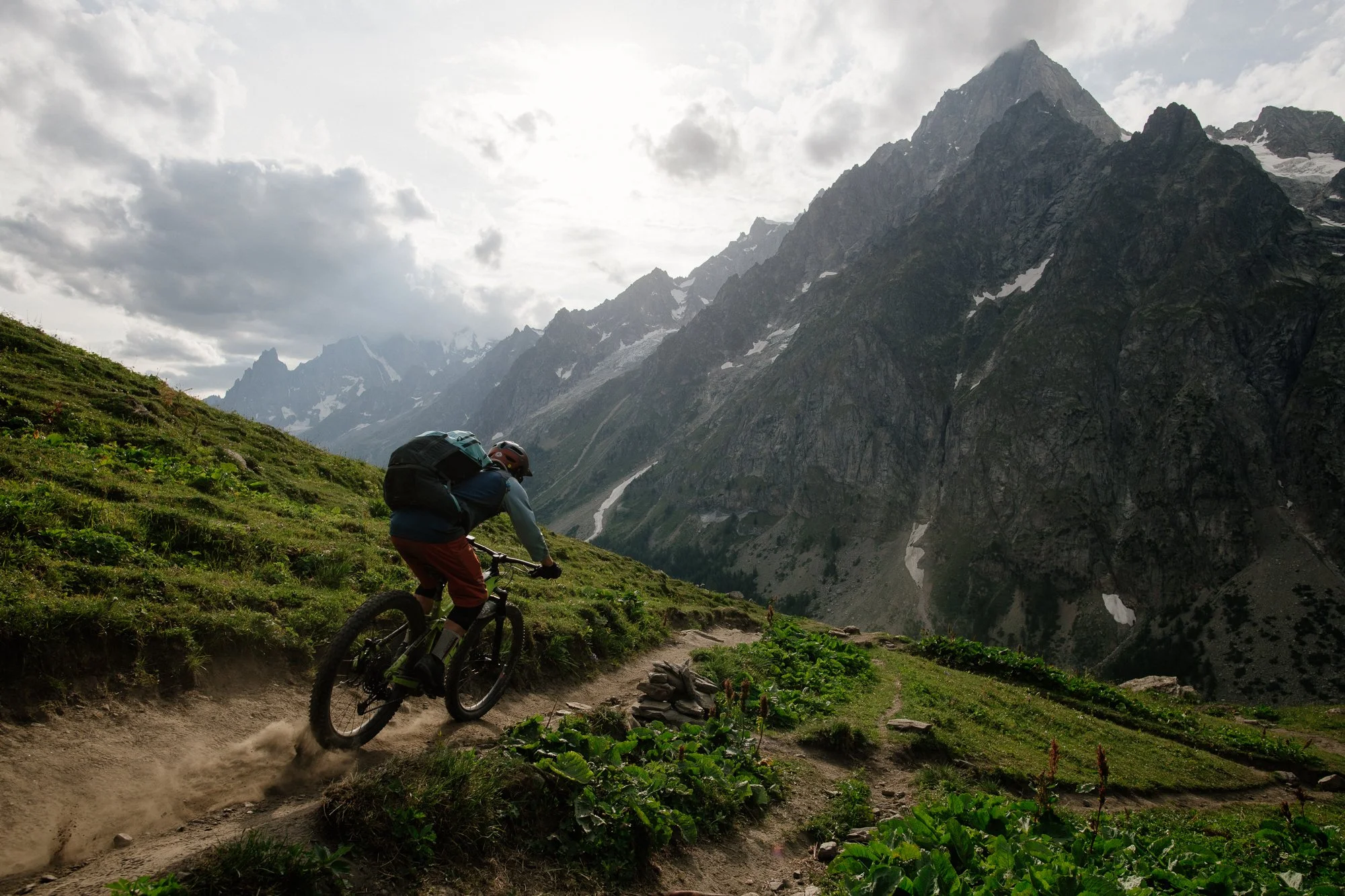Dropping down to the foot of Mont Blanc. Photo Margus Riga