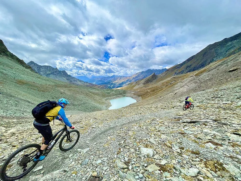 Photo example of using colour contrast to enhance story