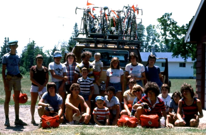 Group photo of mountain bikers