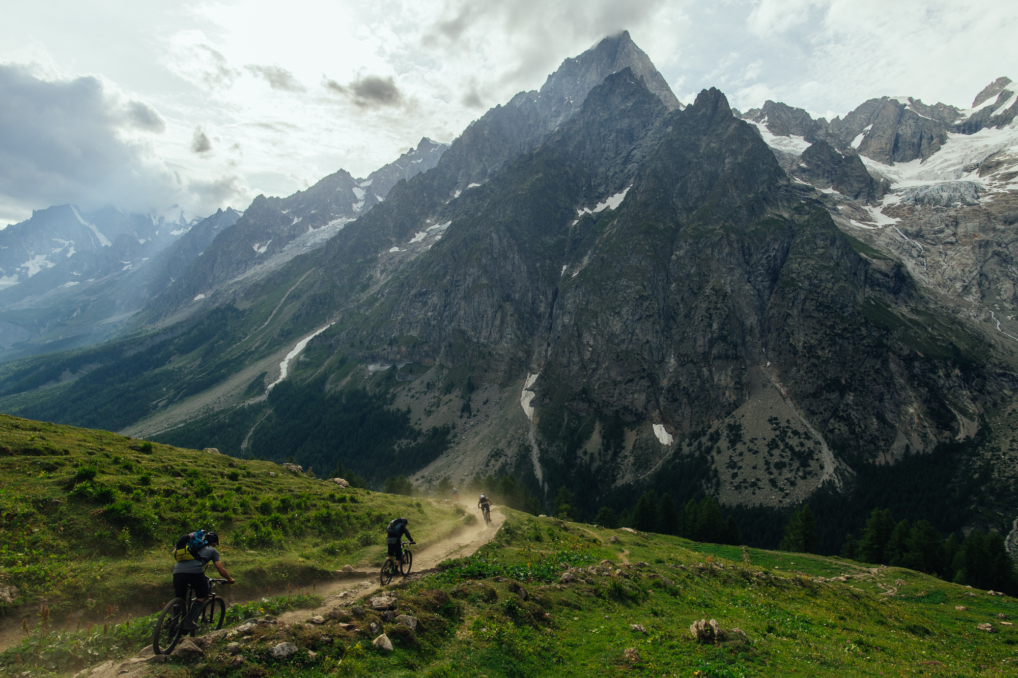 mountain biking Tour du Mont Blanc